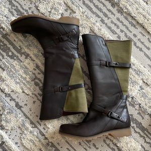 Teva women boots